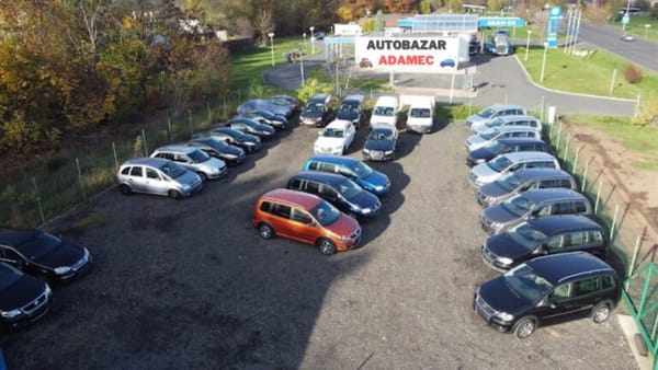 Autokino ve Svobodném Nouzově: Autobazar přináší nové dobrodružství na čtyřech kolech!